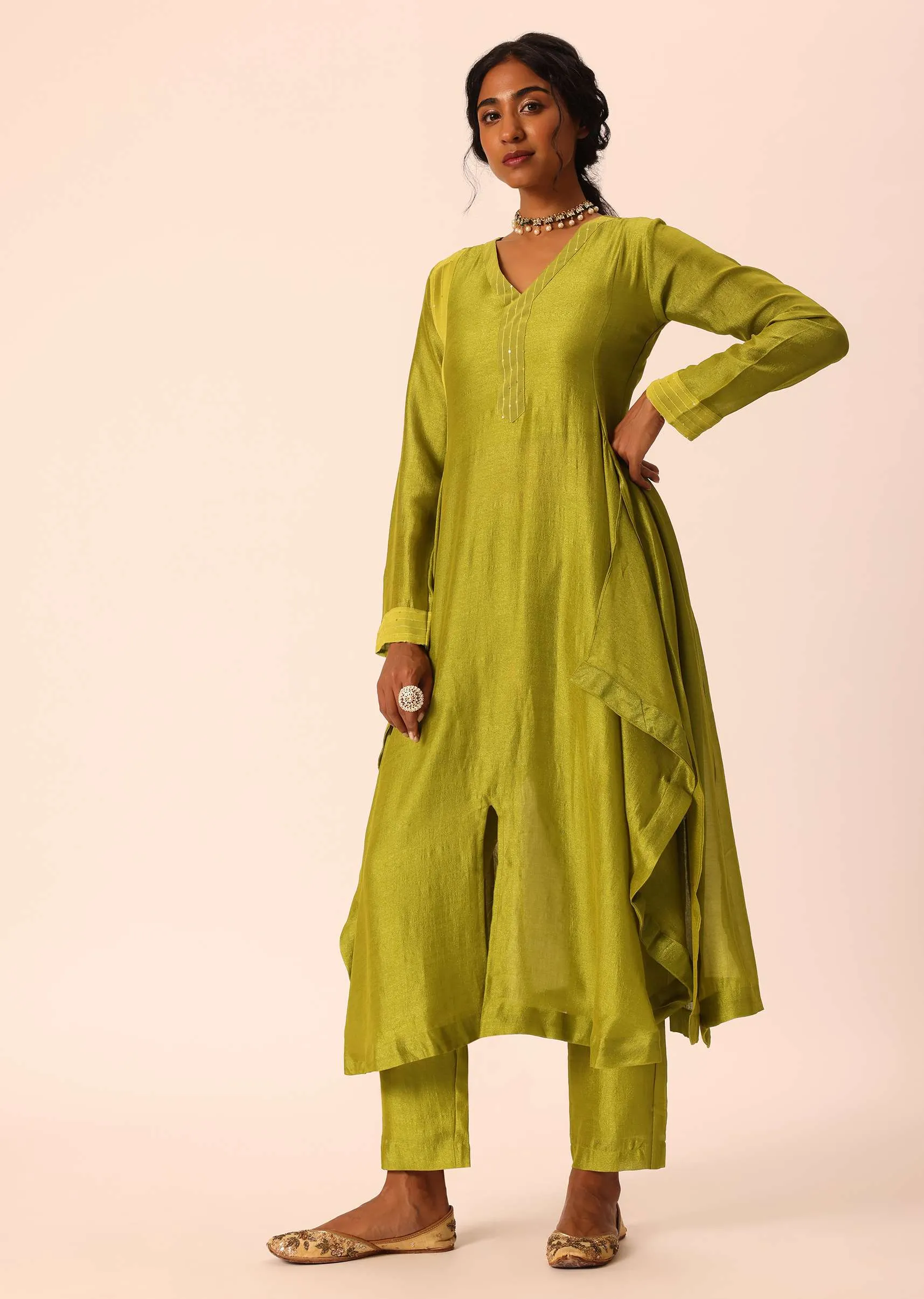 Mehendi Green Embroidered Kurta Set In Chiffon