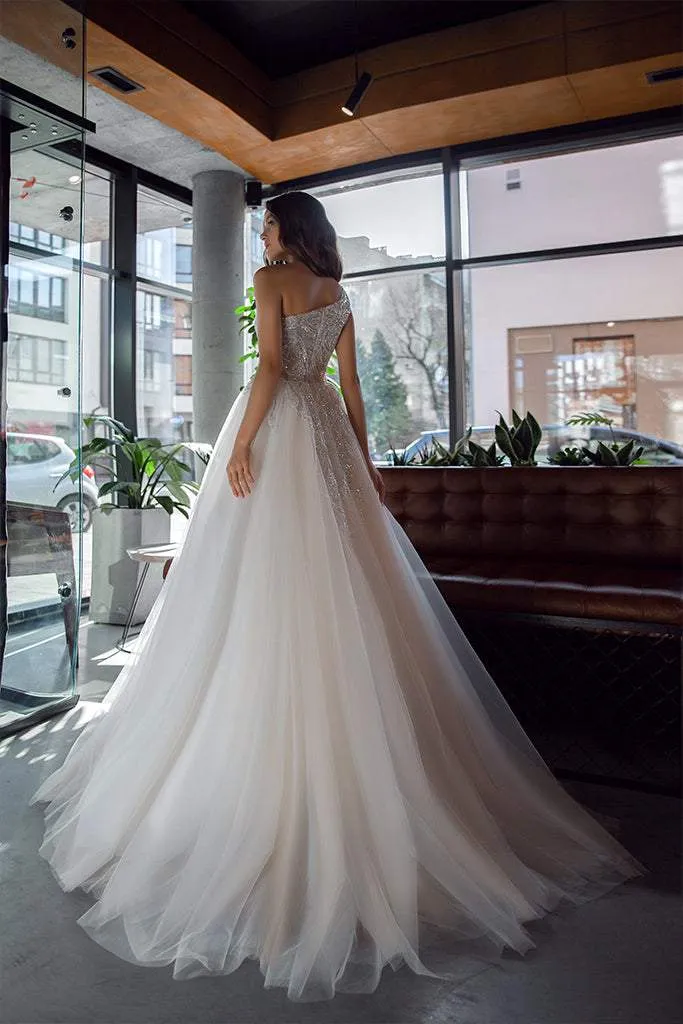 Rich White Wedding Dress