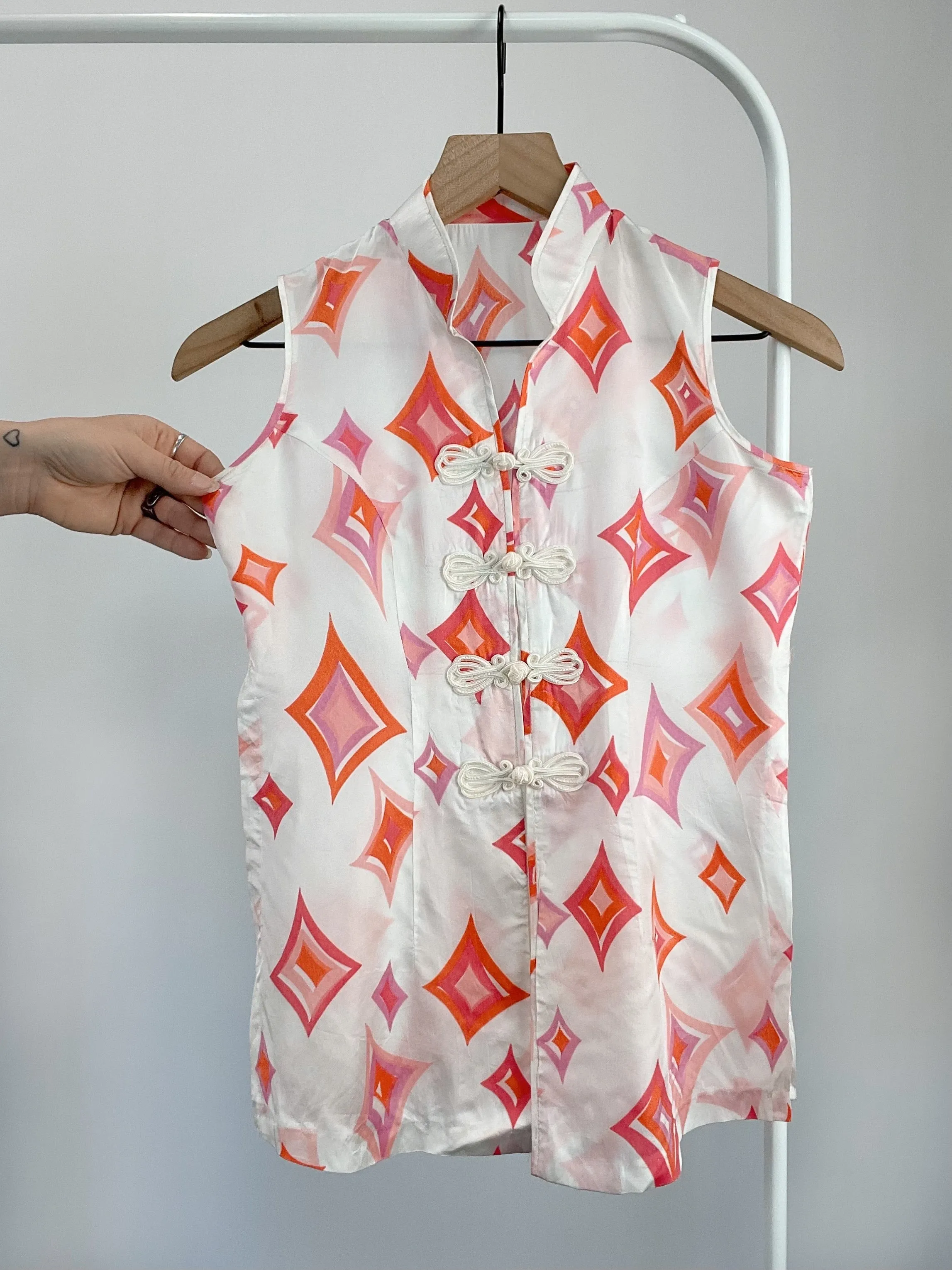 Vintage Side Slit Sleeveless Blouse (XS)